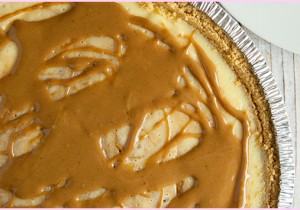 Swirled-Cookie-Butter-Cheesecake_1
