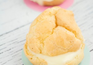 Extra-Sweet-and-Creamy-Cream-Puffs-with-Vanilla-Pudding